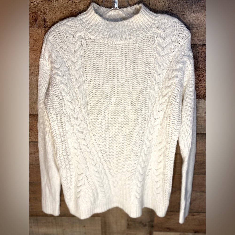 Women’s Vera Wang Sweater Size Small